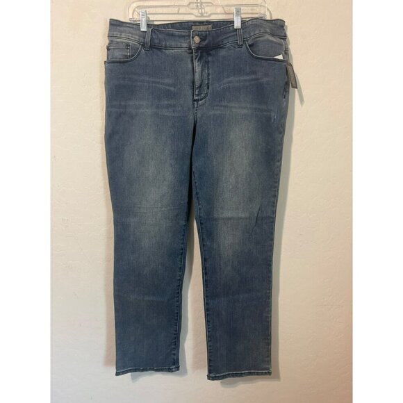 Chico's So Slimming Sz 2.5 ( US L 14) Medium Wash Straight Leg - Picture 1 of 7